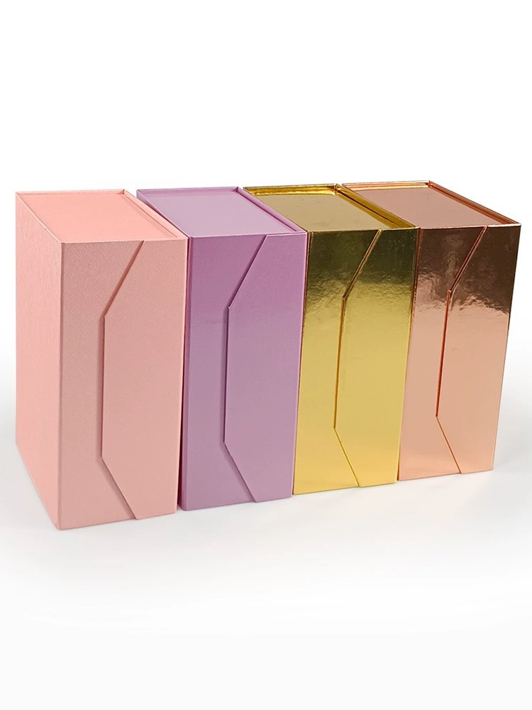 Folding magnetic gift box